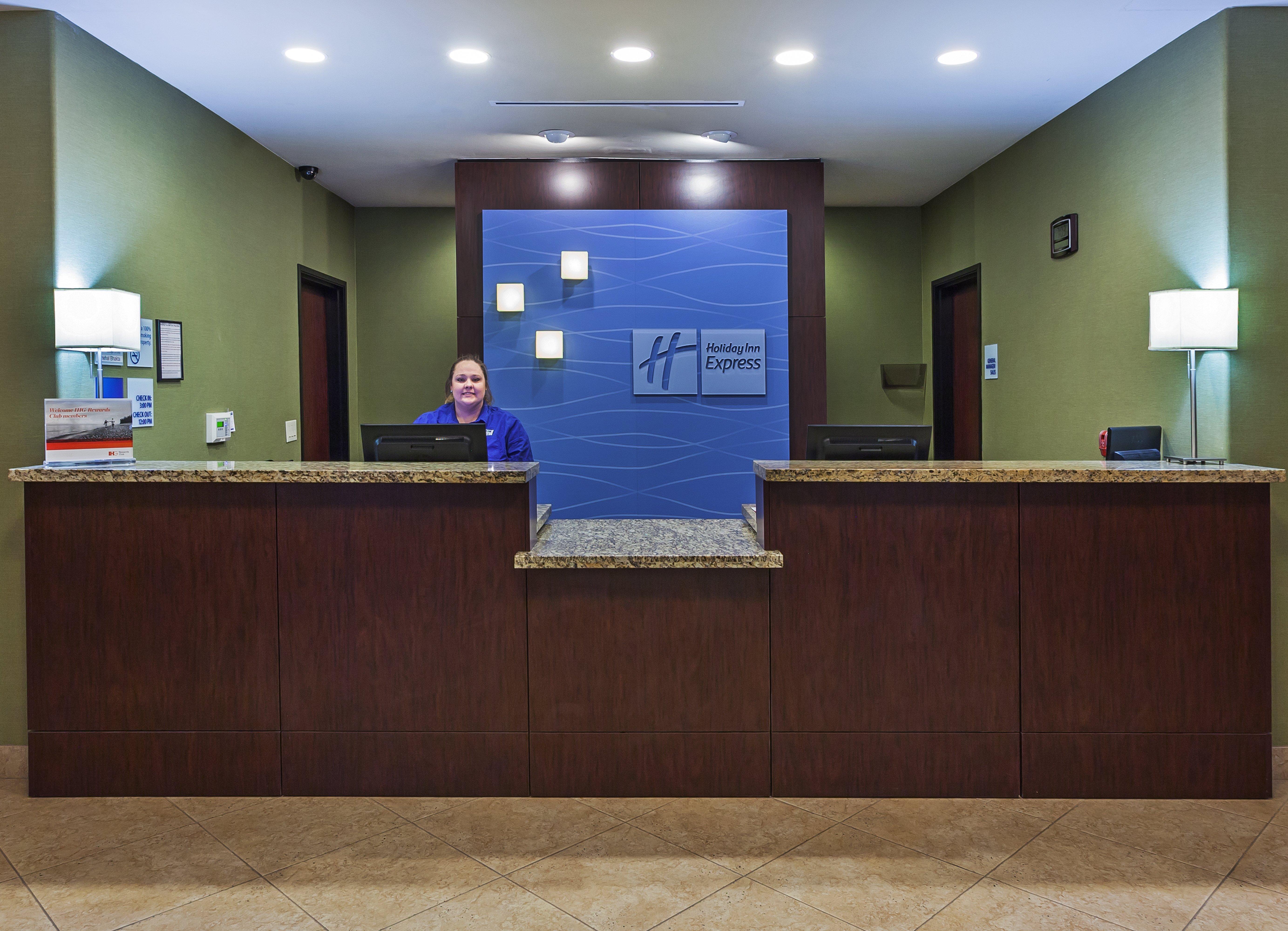 Holiday Inn Express & Suites Brady By Ihg Luaran gambar