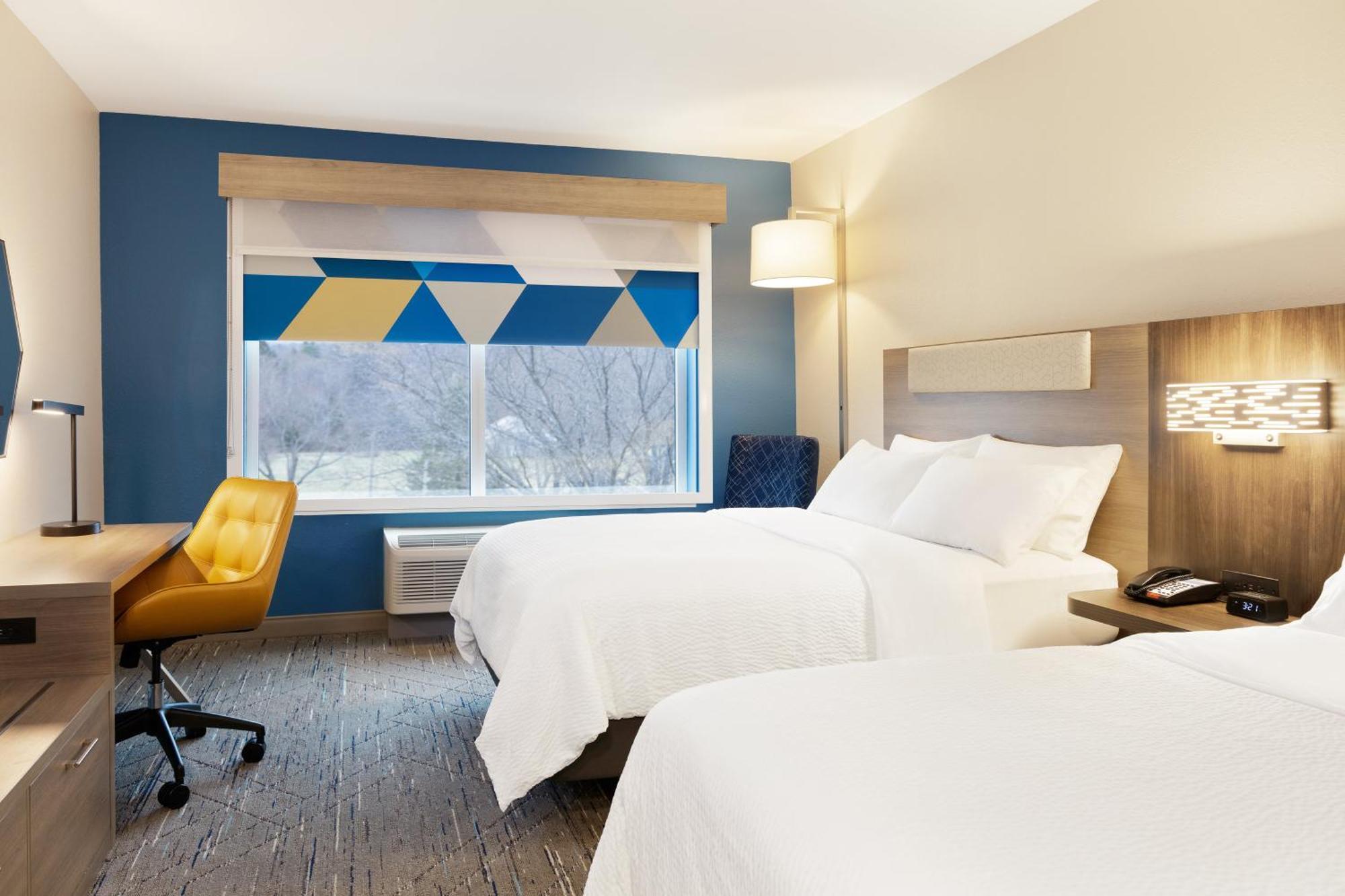 Holiday Inn Express & Suites Brady By Ihg Luaran gambar