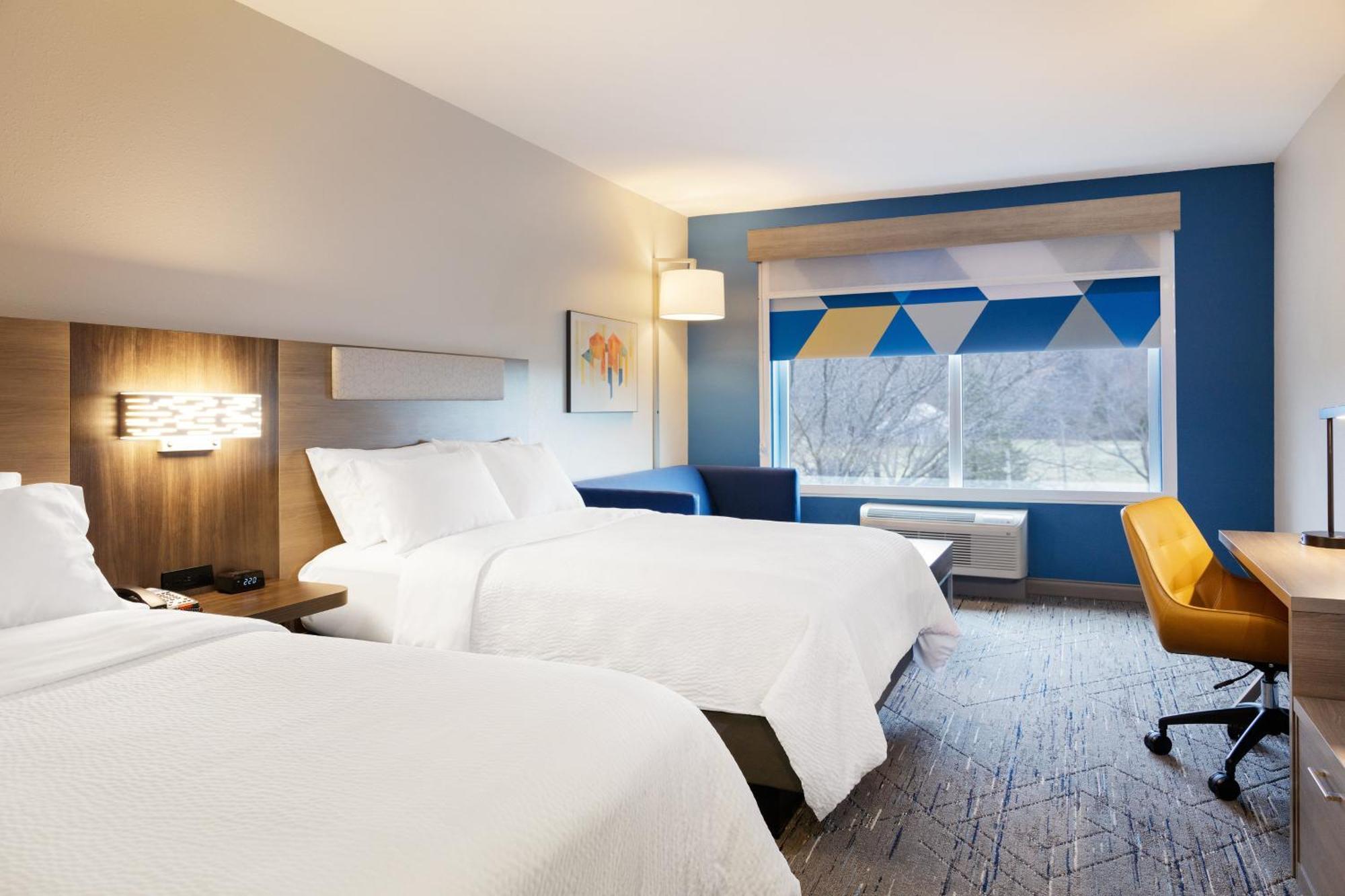 Holiday Inn Express & Suites Brady By Ihg Luaran gambar