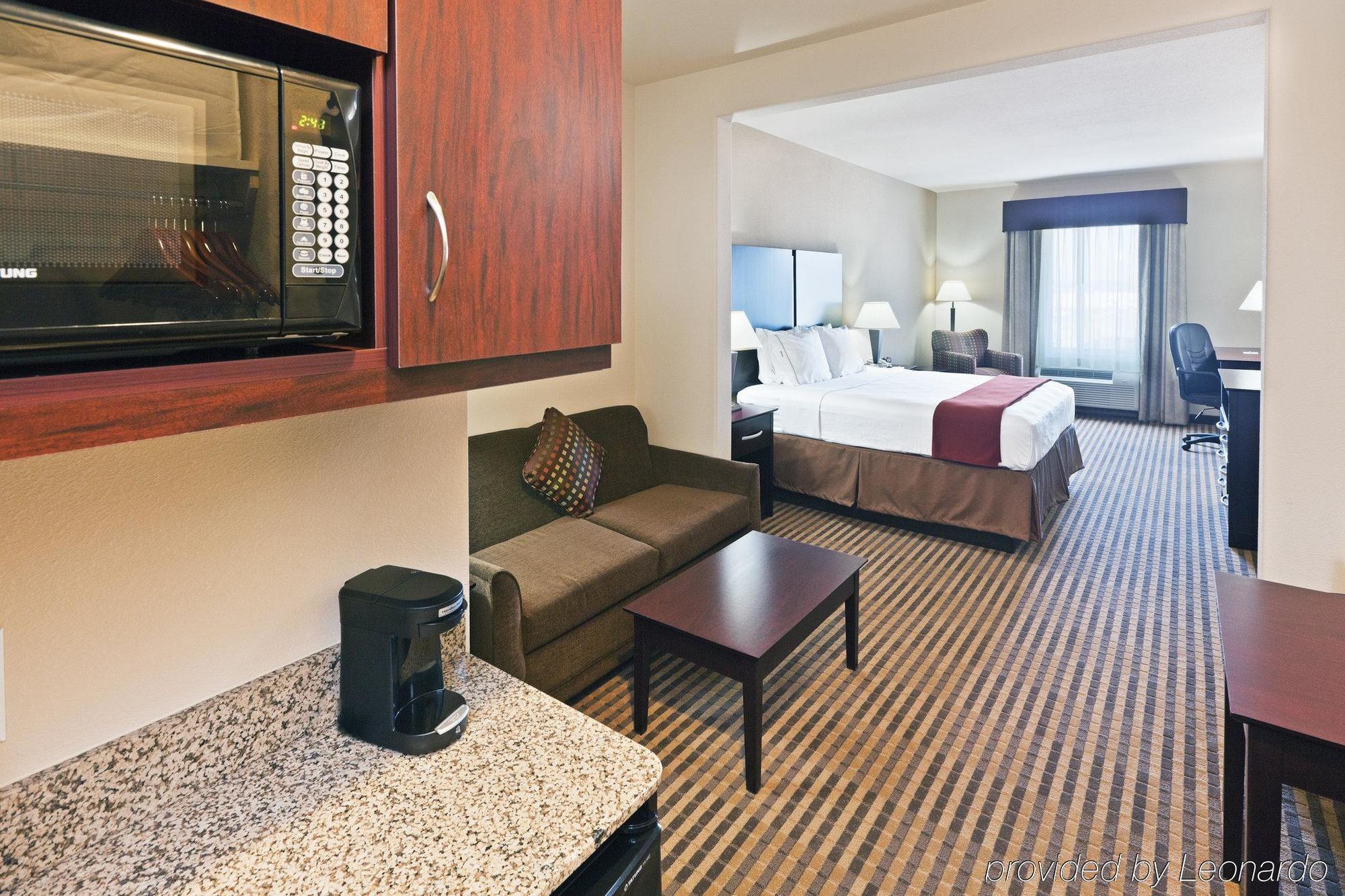 Holiday Inn Express & Suites Brady By Ihg Bilik gambar