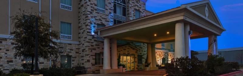Holiday Inn Express & Suites Brady By Ihg Luaran gambar